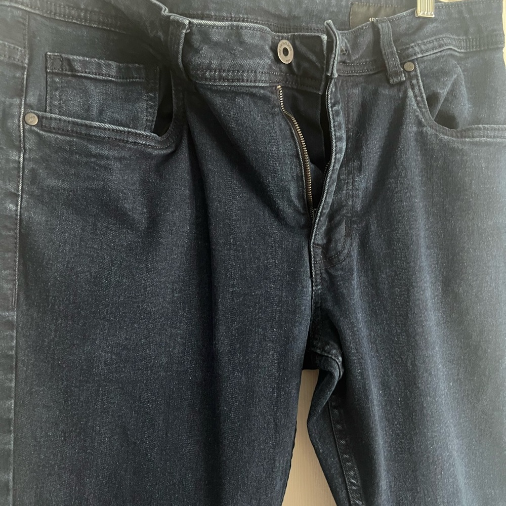 Men's Dark Blue Jeans